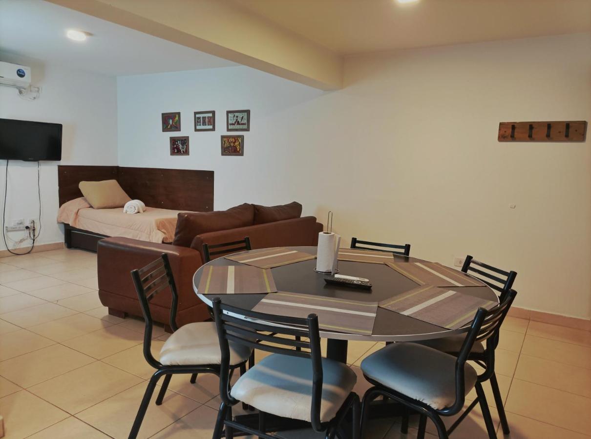 Carnaval P/6 - 2 Dorm - Amplio Y A 5' Del Centro Apartment Salta