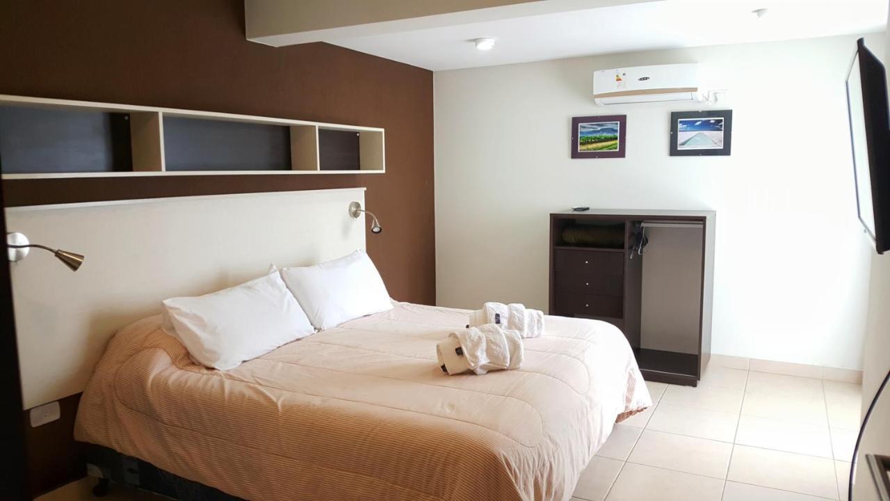 Carnaval P/6 - 2 Dorm - Amplio Y A 5' Del Centro Apartment Salta